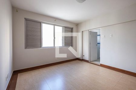 Apartamento à venda com 198m², 4 quartos e 2 vagasSuíte 2