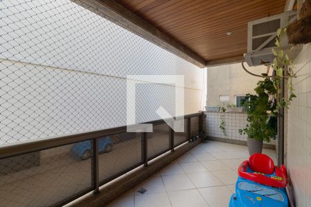 Apartamento à venda com 93m², 3 quartos e 2 vagas Apartamento à venda com 93m², 3 quartos e 2 vagasVaranda