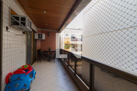 Apartamento à venda com 93m², 3 quartos e 2 vagas Apartamento à venda com 93m², 3 quartos e 2 vagasVaranda