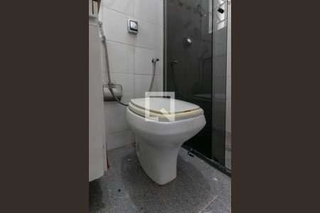 Apartamento para alugar com 75m², 2 quartos e sem vaga Apartamento para alugar com 75m², 2 quartos e sem vagaBanheiro da Suíte