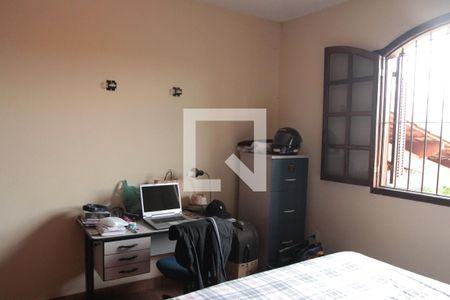 Casa à venda com 257m², 5 quartos e 5 vagassuite