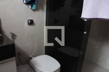 Casa à venda com 257m², 5 quartos e 5 vagasbanheiro da suite