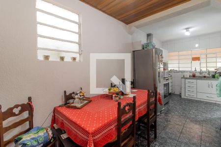 Casa à venda com 117m², 3 quartos e 2 vagas Casa à venda com 117m², 3 quartos e 2 vagasCozinha