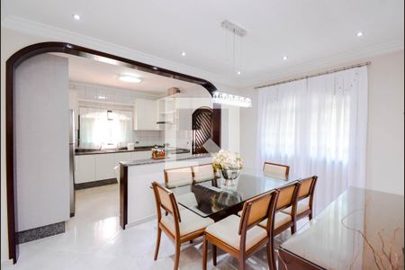 Casa à venda com 198m², 3 quartos e 5 vagas Casa à venda com 198m², 3 quartos e 5 vagasSala de Jantar