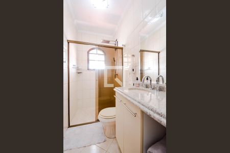 Casa à venda com 198m², 3 quartos e 5 vagas Casa à venda com 198m², 3 quartos e 5 vagasBanheiro Social