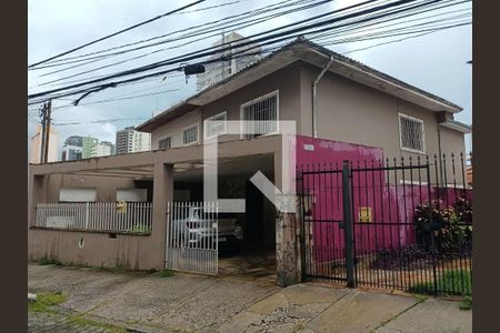 Casa à venda com 251m², 3 quartos e 4 vagas