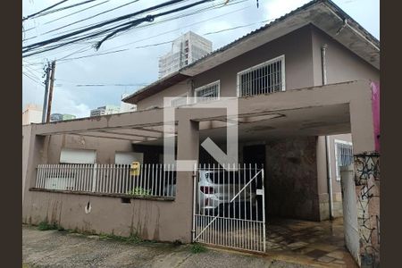Casa à venda com 251m², 3 quartos e 4 vagas