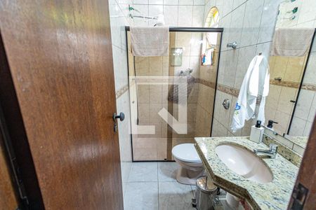 Casa à venda com 259m², 4 quartos e 2 vagasBanheiro da Suíte