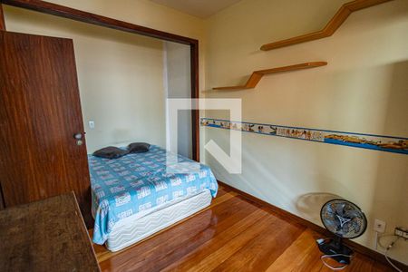 Casa à venda com 259m², 4 quartos e 2 vagasQuarto 2 