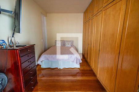 Casa à venda com 259m², 4 quartos e 2 vagasQuarto 3 / Suíte