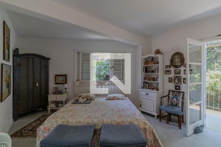 Casa à venda com 330m², 3 quartos e 2 vagassuite 2