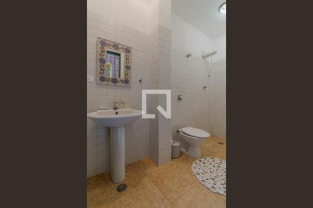 Casa à venda com 330m², 3 quartos e 2 vagasBanheiro de Serviço