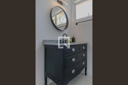 Casa à venda com 330m², 3 quartos e 2 vagasBanheiro da Suíte 3