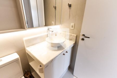 Apartamento à venda com 72m², 3 quartos e 2 vagas Apartamento à venda com 72m², 3 quartos e 2 vagasBanheiro 2