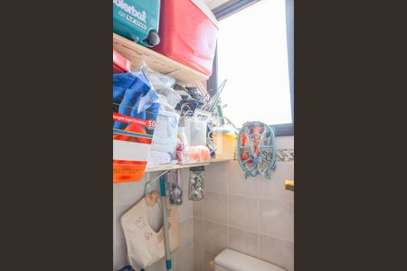 Apartamento à venda com 97m², 2 quartos e 2 vagas Apartamento à venda com 97m², 2 quartos e 2 vagasBanheiro de serviço