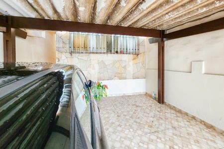 Casa à venda com 203m², 4 quartos e 2 vagas Casa à venda com 203m², 4 quartos e 2 vagasGaragem