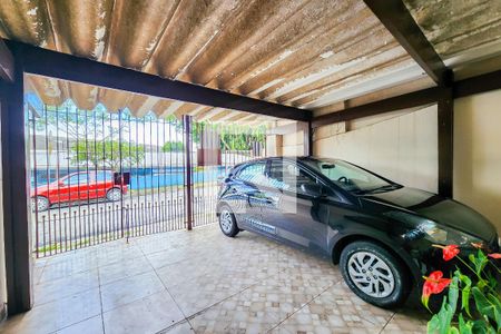 Casa à venda com 203m², 4 quartos e 2 vagas Casa à venda com 203m², 4 quartos e 2 vagasGaragem
