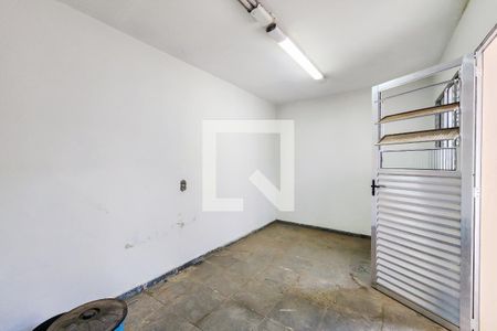 Casa à venda com 203m², 4 quartos e 2 vagas Casa à venda com 203m², 4 quartos e 2 vagasEdícula