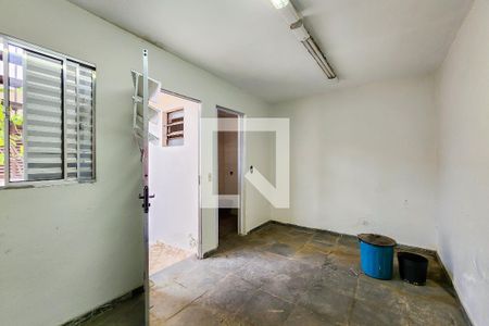 Casa à venda com 203m², 4 quartos e 2 vagas Casa à venda com 203m², 4 quartos e 2 vagasEdícula