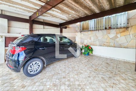 Casa à venda com 203m², 4 quartos e 2 vagas Casa à venda com 203m², 4 quartos e 2 vagasGaragem