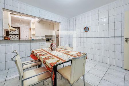 Casa à venda com 203m², 4 quartos e 2 vagas Casa à venda com 203m², 4 quartos e 2 vagasCopa