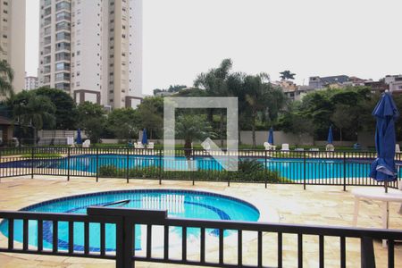 Apartamento à venda com 92m², 3 quartos e 2 vagas Apartamento à venda com 92m², 3 quartos e 2 vagasÁrea comum - Piscina