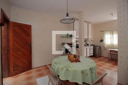 Casa à venda com 200m², 3 quartos e 3 vagas Casa à venda com 200m², 3 quartos e 3 vagasCozinha