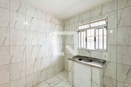 Cozinha de kitnet/studio para alugar com 1 quarto, 21m² em Vila Romero, São Paulo