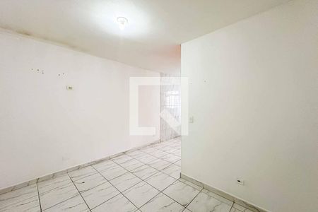 Sala/Quarto de kitnet/studio para alugar com 1 quarto, 21m² em Vila Romero, São Paulo