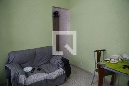 Casa à venda com 125m², 4 quartos e 2 vagasCasa 2 - Sala