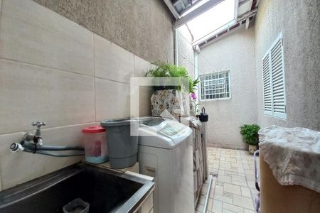 Casa à venda com 115m², 4 quartos e 1 vagaÁrea de Serviço