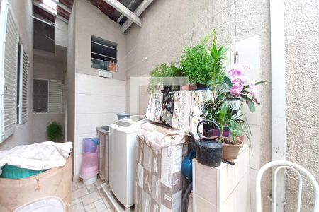 Casa à venda com 115m², 4 quartos e 1 vagaÁrea de Serviço