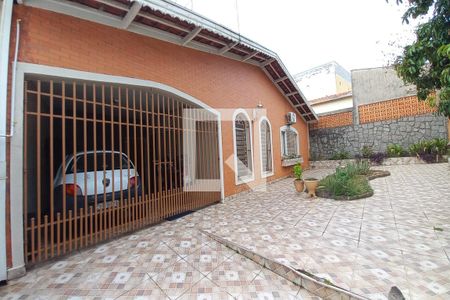 Casa à venda com 115m², 4 quartos e 1 vagaFachada 
