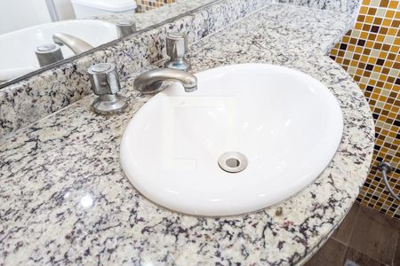 Apartamento à venda com 70m², 3 quartos e 2 vagasBanheiro da suíte