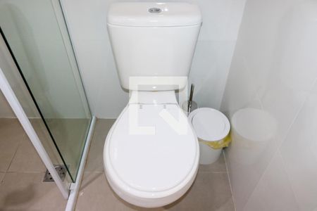 Apartamento à venda com 70m², 2 quartos e 1 vaga Apartamento à venda com 70m², 2 quartos e 1 vagaBanheiro Social