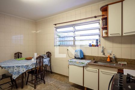 Casa à venda com 265m², 3 quartos e 2 vagasCozinha