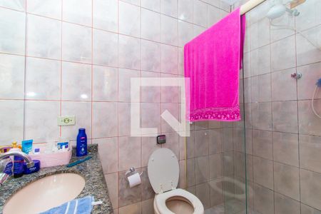 Casa à venda com 170m², 3 quartos e 4 vagasBanheiro da Suíte