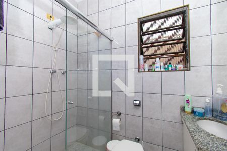 Casa à venda com 170m², 3 quartos e 4 vagasBanheiro 2