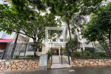 Apartamento à venda com 77m², 3 quartos e 2 vagas Apartamento à venda com 77m², 3 quartos e 2 vagasFachada