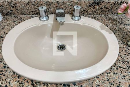 Apartamento à venda com 77m², 3 quartos e 2 vagas Apartamento à venda com 77m², 3 quartos e 2 vagasBanheiro do Quarto 1