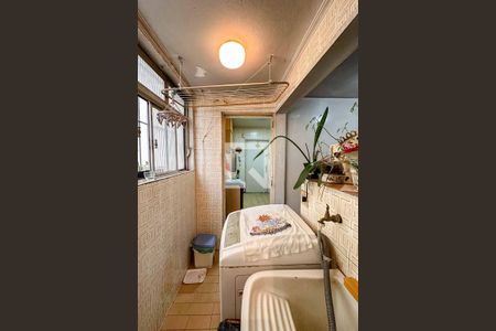 Apartamento à venda com 77m², 3 quartos e 2 vagas Apartamento à venda com 77m², 3 quartos e 2 vagasÁrea de Serviço