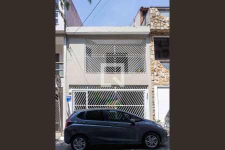 Casa à venda com 133m², 3 quartos e 2 vagasFachada