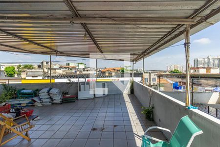 Casa à venda com 144m², 4 quartos e 1 vaga Casa à venda com 144m², 4 quartos e 1 vagaTerraço