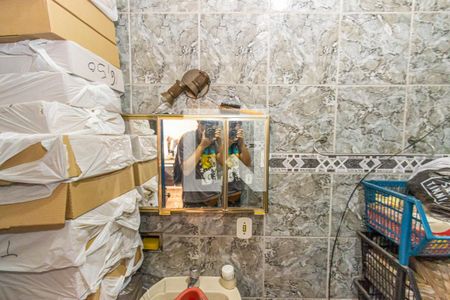 Casa à venda com 144m², 4 quartos e 1 vaga Casa à venda com 144m², 4 quartos e 1 vagaBanheiro