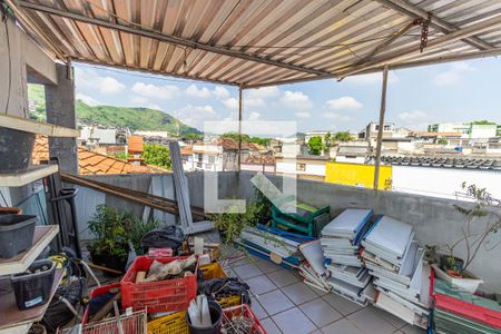 Casa à venda com 144m², 4 quartos e 1 vaga Casa à venda com 144m², 4 quartos e 1 vagaTerraço