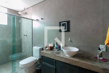 Casa à venda com 739m², 4 quartos e 6 vagas Casa à venda com 739m², 4 quartos e 6 vagasBanheiro 3