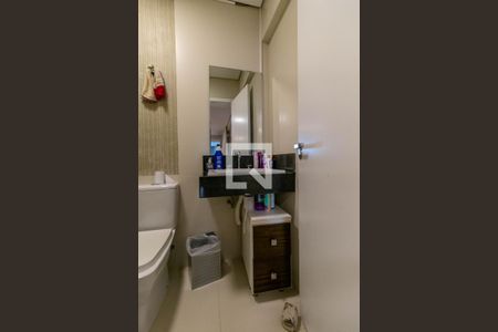 Casa à venda com 739m², 4 quartos e 6 vagas Casa à venda com 739m², 4 quartos e 6 vagasBanheiro 1