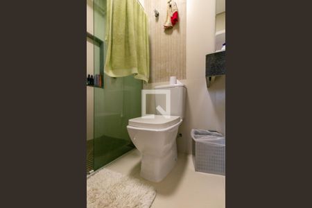 Casa à venda com 739m², 4 quartos e 6 vagas Casa à venda com 739m², 4 quartos e 6 vagasBanheiro 1