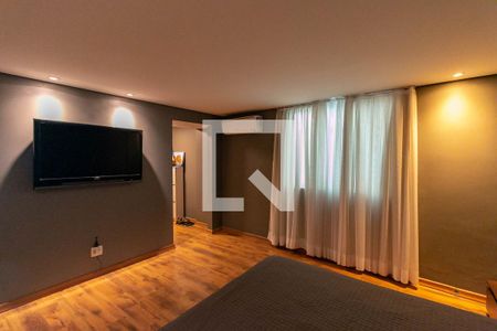 Casa à venda com 739m², 4 quartos e 6 vagas Casa à venda com 739m², 4 quartos e 6 vagasQuarto 2