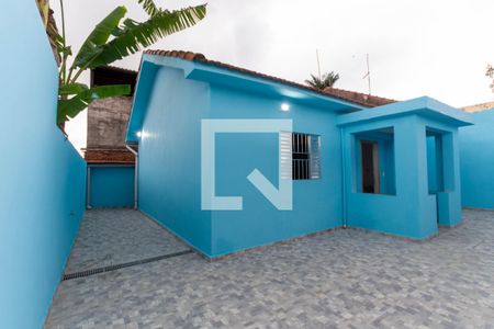 Casa à venda com 136m², 3 quartos e 2 vagas Casa à venda com 136m², 3 quartos e 2 vagasÁrea externa